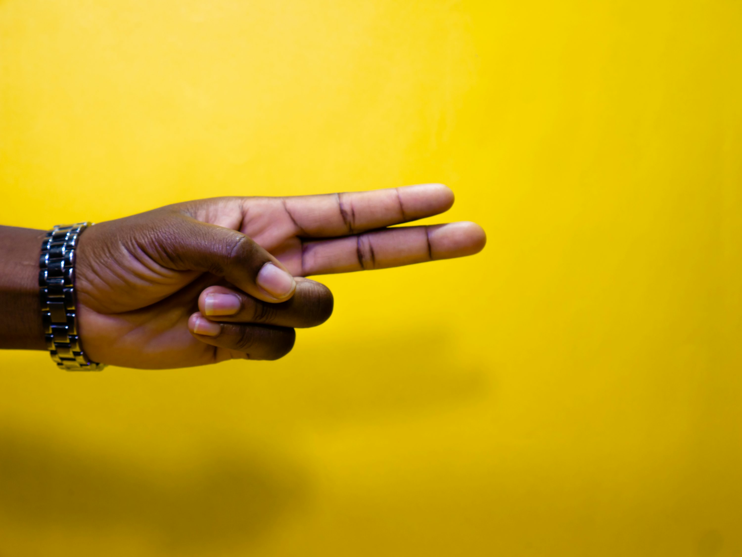 Close consultation focused on tremor symptoms